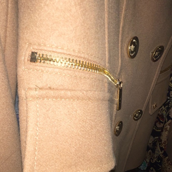 Michael Kors Tan Coat Seasonal Use Only NEW CONDITION - Picture 10 of 11